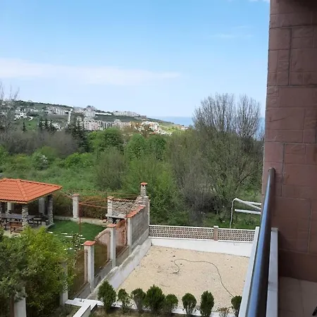 Apartment-studio Daisy In Kiwi Gardens Complex 公寓 比亚拉